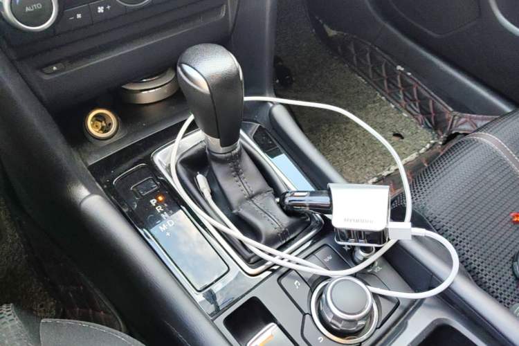 Used Mazda 3 Axela 2017 Sedan 1.5L Automatic Luxury Model Emission Standard China V Gear Lever