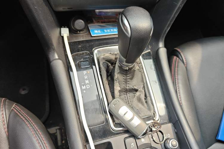 Used Mazda 3 Axela 2017 Sedan 1.5L Automatic Luxury Model Emission Standard China V Gear Lever