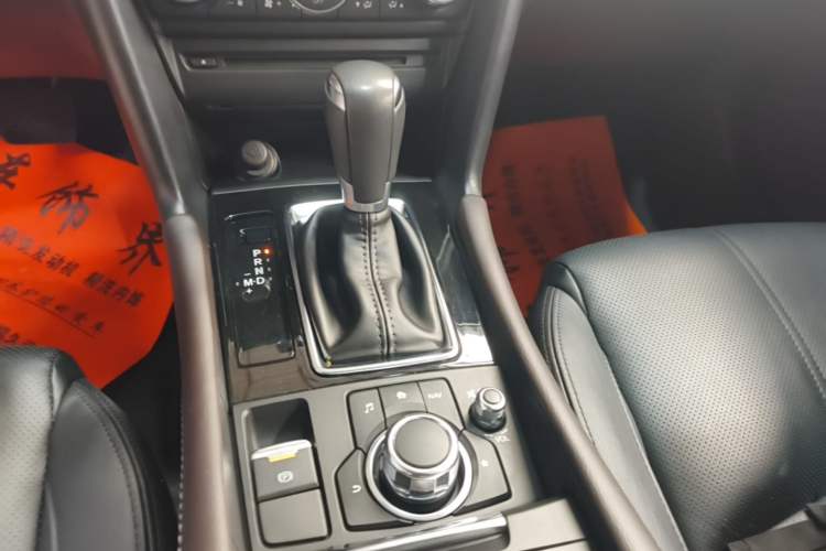 Used Mazda 3 Axela 2017 Hatchback 2.0L Automatic Sport Model China V Emission Standard Gear Lever