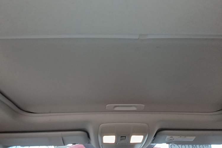 Used Mazda 3 Axela 2017 Sedan 1.5L Automatic Luxury Model Emission Standard China V Headliner