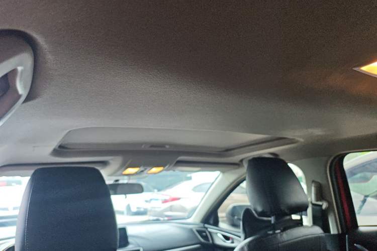 Used Mazda 3 Axela 2017 Sedan 1.5L Automatic Luxury Model Emission Standard China V Headliner