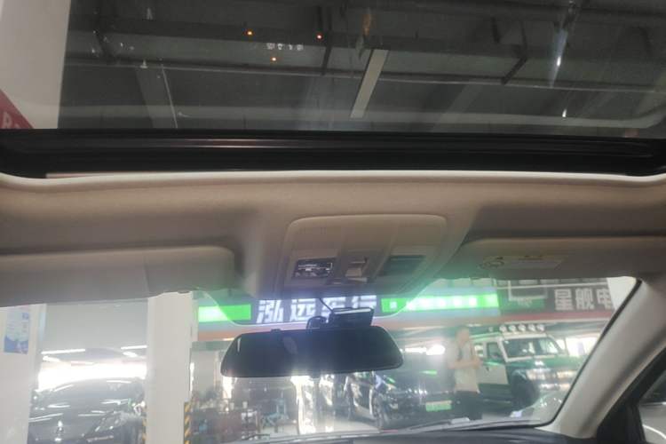 Used Mazda 3 Axela 2017 Sedan 1.5L Automatic Luxury Model Emission Standard China V Headliner