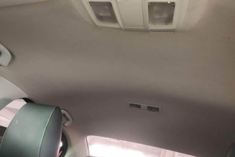 Used Mazda 3 Axela 2017 Sedan 1.5L Automatic Comfort Model Emission Standard China V Headliner