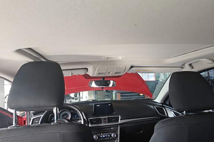 Used Mazda 3 Axela 2017 Sedan 1.5L Automatic Luxury Model Emission Standard China V Headliner