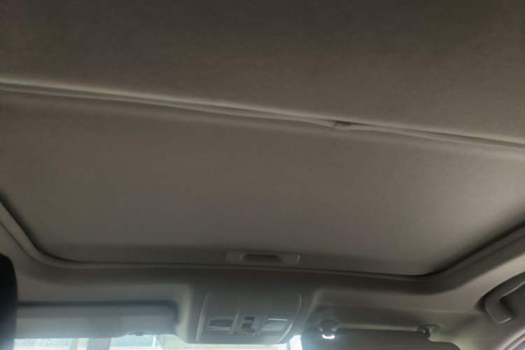 Used Mazda 3 Axela 2017 Sedan 1.5L Automatic Luxury Model Emission Standard China V Headliner