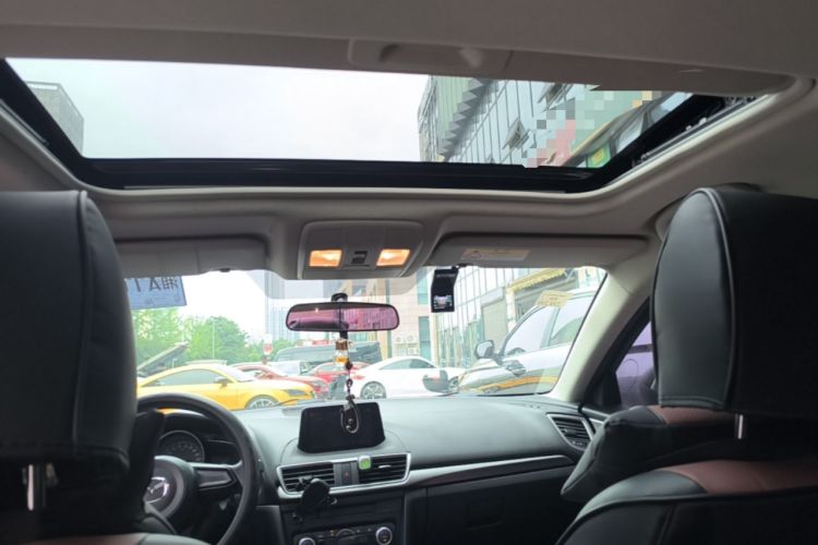 Used Mazda 3 Axela 2017 Sedan 1.5L Automatic Luxury Model Emission Standard China V Headliner