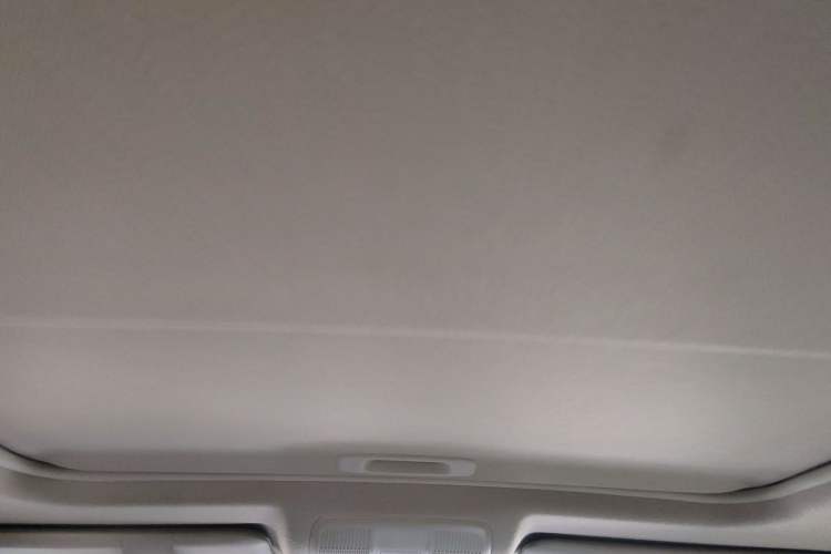 Used Mazda 3 Axela 2017 Sedan 1.5L Automatic Luxury Model Emission Standard China V Headliner