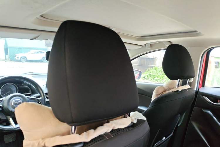 Used Mazda 3 Axela 2017 Sedan 1.5L Automatic Luxury Model China VI Standard Headliner