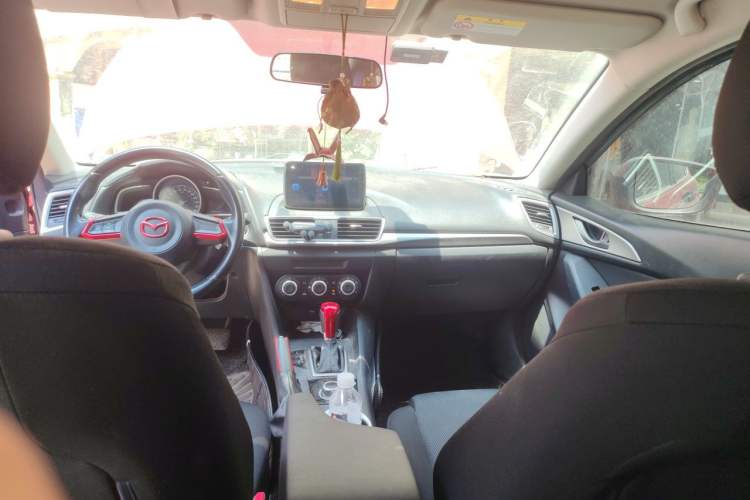 Used Mazda 3 Axela 2017 Sedan 1.5L Automatic Comfort Model Emission Standard China V Headliner