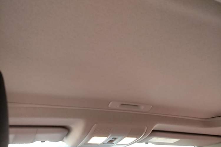 Used Mazda 3 Axela 2017 Sedan 1.5L Automatic Luxury Model Emission Standard China V Headliner