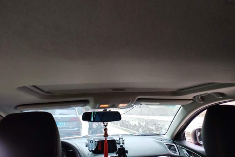 Used Mazda 3 Axela 2017 Sedan 1.5L Automatic Luxury Model Emission Standard China V Headliner