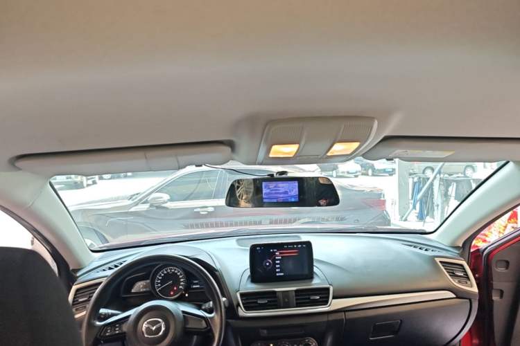 Used Mazda 3 Axela 2017 Sedan 1.5L Automatic Comfort Model China VI Standard Headliner