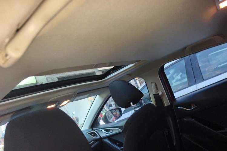 Used Mazda 3 Axela 2017 Hatchback 1.5L Automatic Luxury Model Emission Standard China V Headliner