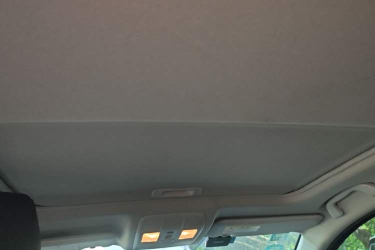 Used Mazda 3 Axela 2017 Sedan 1.5L Automatic Luxury Model Emission Standard China V Headliner