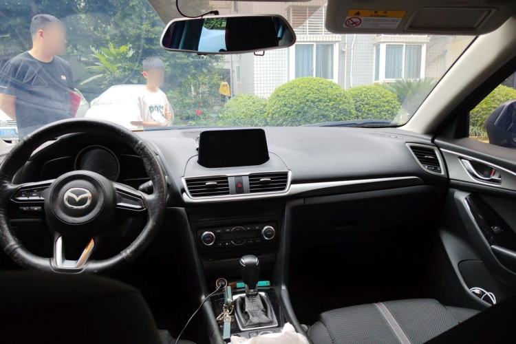Used Mazda 3 Axela 2017 Sedan 1.5L Automatic Luxury Model Emission Standard China V Headliner