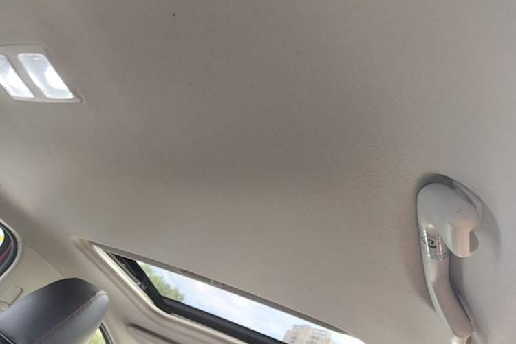 Used Mazda 3 Axela 2017 Sedan 1.5L Automatic Luxury Model Emission Standard China V Headliner