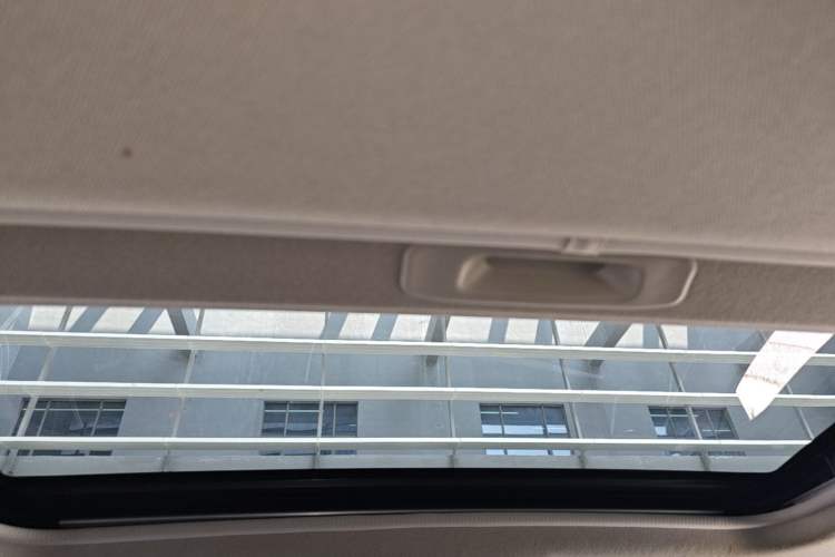 Used Mazda 3 Axela 2017 Sedan 1.5L Automatic Luxury Model Emission Standard China V Headliner
