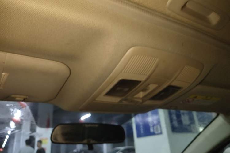 Used Mazda 3 Axela 2017 Sedan 1.5L Automatic Luxury Model Emission Standard China V Headliner