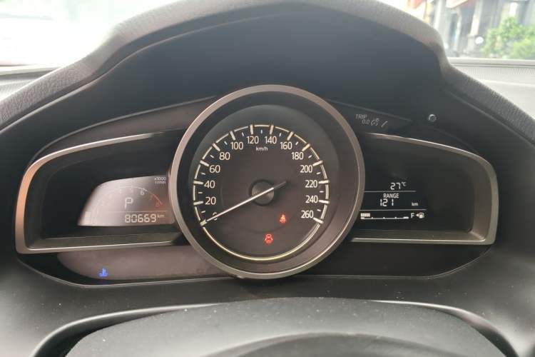 Used Mazda 3 Axela 2017 Sedan 1.5L Automatic Luxury Model Emission Standard China V Instrument Cluster