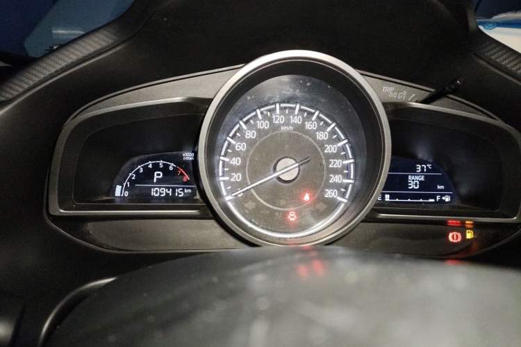 Used Mazda 3 Axela 2017 Sedan 1.5L Automatic Comfort Model Emission Standard China V Instrument Cluster