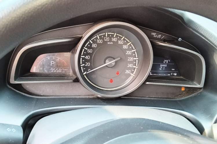 Used Mazda 3 Axela 2017 Sedan 1.5L Automatic Luxury Model Emission Standard China V Instrument Cluster