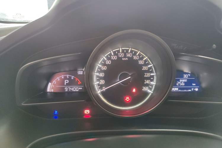 Used Mazda 3 Axela 2017 Sedan 1.5L Automatic Luxury Model Emission Standard China V Instrument Cluster