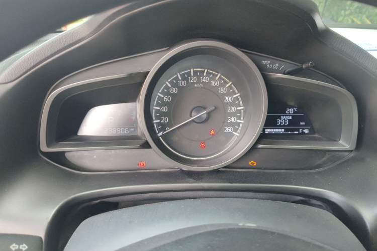 Used Mazda 3 Axela 2017 Sedan 1.5L Automatic Luxury Model Emission Standard China V Instrument Cluster
