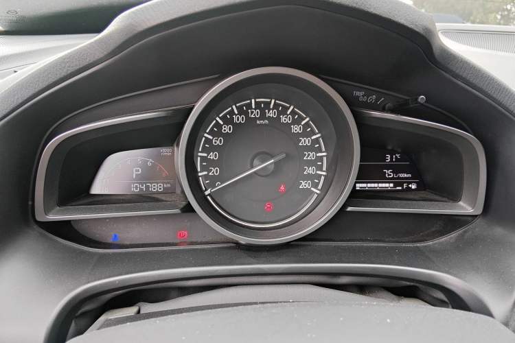 Used Mazda 3 Axela 2017 Sedan 1.5L Automatic Luxury Model Emission Standard China V Instrument Cluster