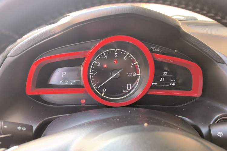 Used Mazda 3 Axela 2017 Hatchback 2.0L Automatic Sport Model China V Emission Standard Instrument Cluster