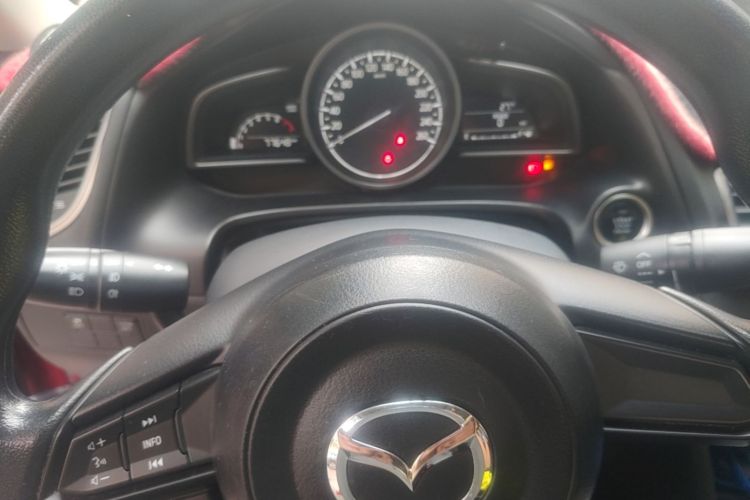 Used Mazda 3 Axela 2017 Sedan 1.5L Manual Luxury Model Emission Standard China V Instrument Cluster
