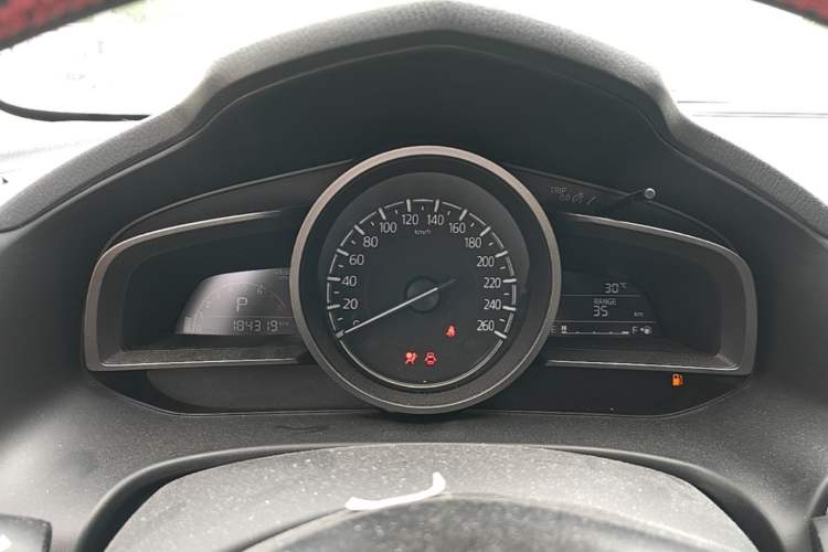 Used Mazda 3 Axela 2017 Sedan 1.5L Automatic Luxury Model Emission Standard China V Instrument Cluster