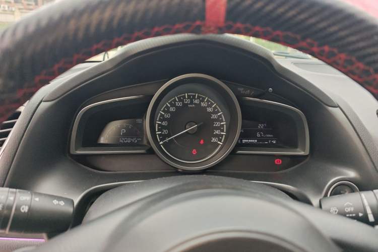Used Mazda 3 Axela 2017 Sedan 1.5L Automatic Comfort Model Emission Standard China V Instrument Cluster