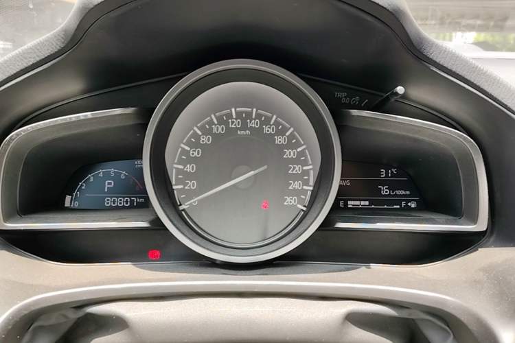 Used Mazda 3 Axela 2017 Sedan 1.5L Automatic Luxury Model Emission Standard China V Instrument Cluster
