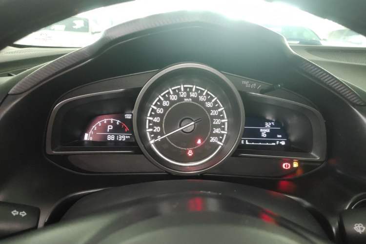 Used Mazda 3 Axela 2017 Sedan 1.5L Automatic Comfort Model Emission Standard China V Instrument Cluster
