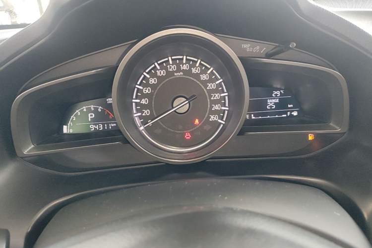 Used Mazda 3 Axela 2017 Sedan 1.5L Automatic Luxury Model Emission Standard China V Instrument Cluster