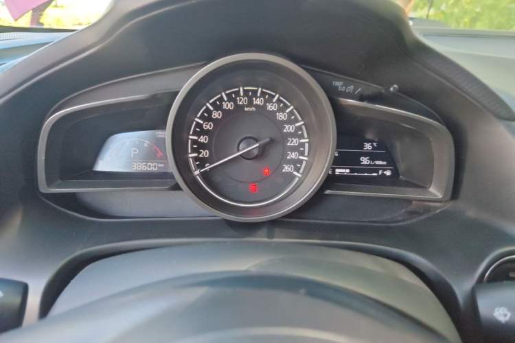 Used Mazda 3 Axela 2017 Sedan 1.5L Automatic Comfort Model Emission Standard China V Instrument Cluster