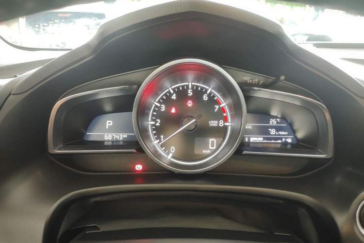 Used Mazda 3 Axela 2017 Hatchback 2.0L Automatic Sport Model China V Emission Standard Instrument Cluster