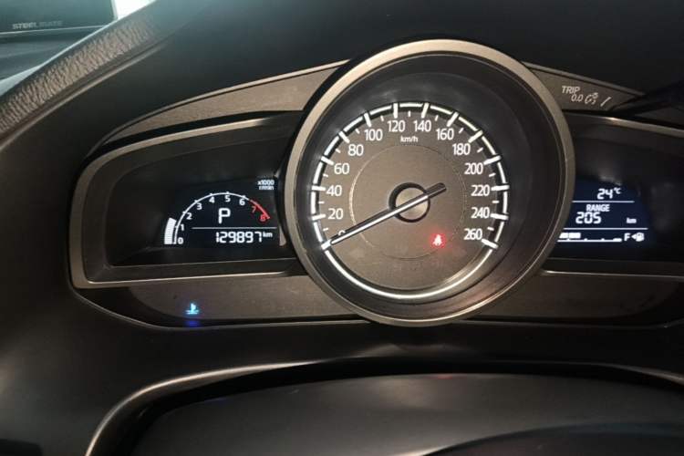 Used Mazda 3 Axela 2017 Hatchback 2.0L Automatic Luxury Model Emission Standard China V Instrument Cluster
