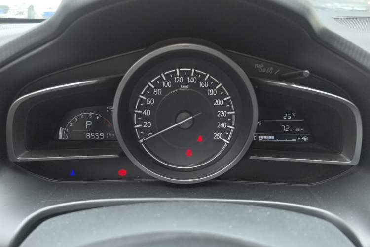Used Mazda 3 Axela 2017 Sedan 1.5L Automatic Luxury Model Emission Standard China V Instrument Cluster