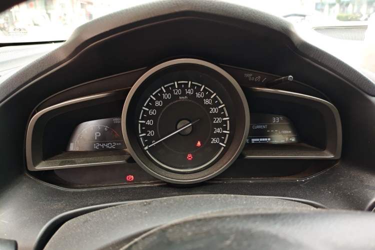 Used Mazda 3 Axela 2017 Sedan 1.5L Automatic Luxury Model Emission Standard China V Instrument Cluster