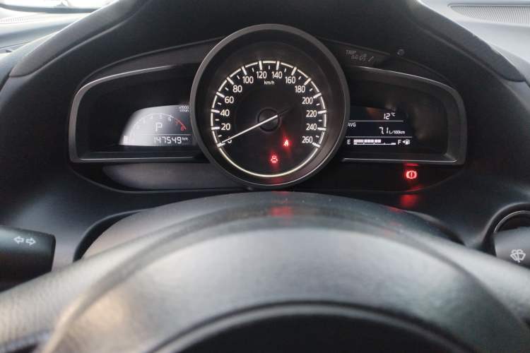 Used Mazda 3 Axela 2017 Sedan 1.5L Automatic Comfort Model Emission Standard China V Instrument Cluster