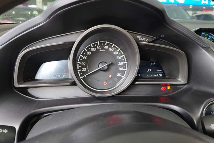 Used Mazda 3 Axela 2017 Sedan 1.5L Automatic Comfort Model Emission Standard China V Instrument Cluster