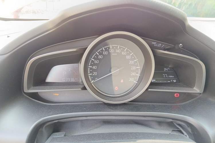 Used Mazda 3 Axela 2017 Sedan 1.5L Automatic Comfort Model Emission Standard China V Instrument Cluster