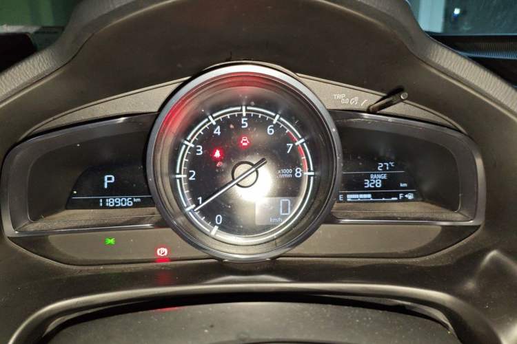 Used Mazda 3 Axela 2017 Hatchback 2.0L Automatic Sport Model China V Emission Standard Instrument Cluster