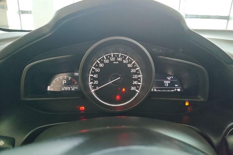 Used Mazda 3 Axela 2017 Sedan 1.5L Automatic Luxury Model Emission Standard China V Instrument Cluster