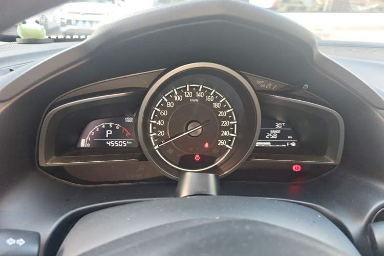 Used Mazda 3 Axela 2017 Sedan 1.5L Automatic Comfort Model Emission Standard China V Instrument Cluster