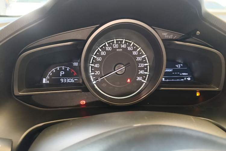 Used Mazda 3 Axela 2017 Sedan 1.5L Automatic Luxury Model Emission Standard China V Instrument Cluster