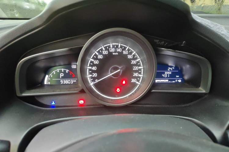 Used Mazda 3 Axela 2017 Sedan 1.5L Automatic Luxury Model Emission Standard China V Instrument Cluster