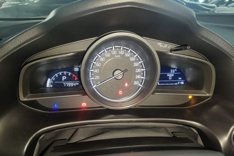 Used Mazda 3 Axela 2017 Hatchback 1.5L Automatic Luxury Model Emission Standard China V Instrument Cluster