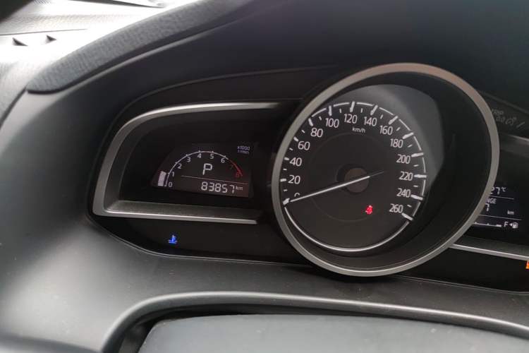 Used Mazda 3 Axela 2017 Sedan 1.5L Automatic Luxury Model Emission Standard China V Instrument Cluster